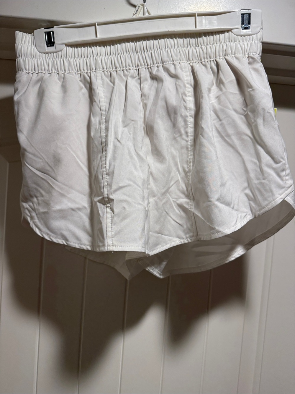 Women’s White Elastic Waist Lined Run Shorts
